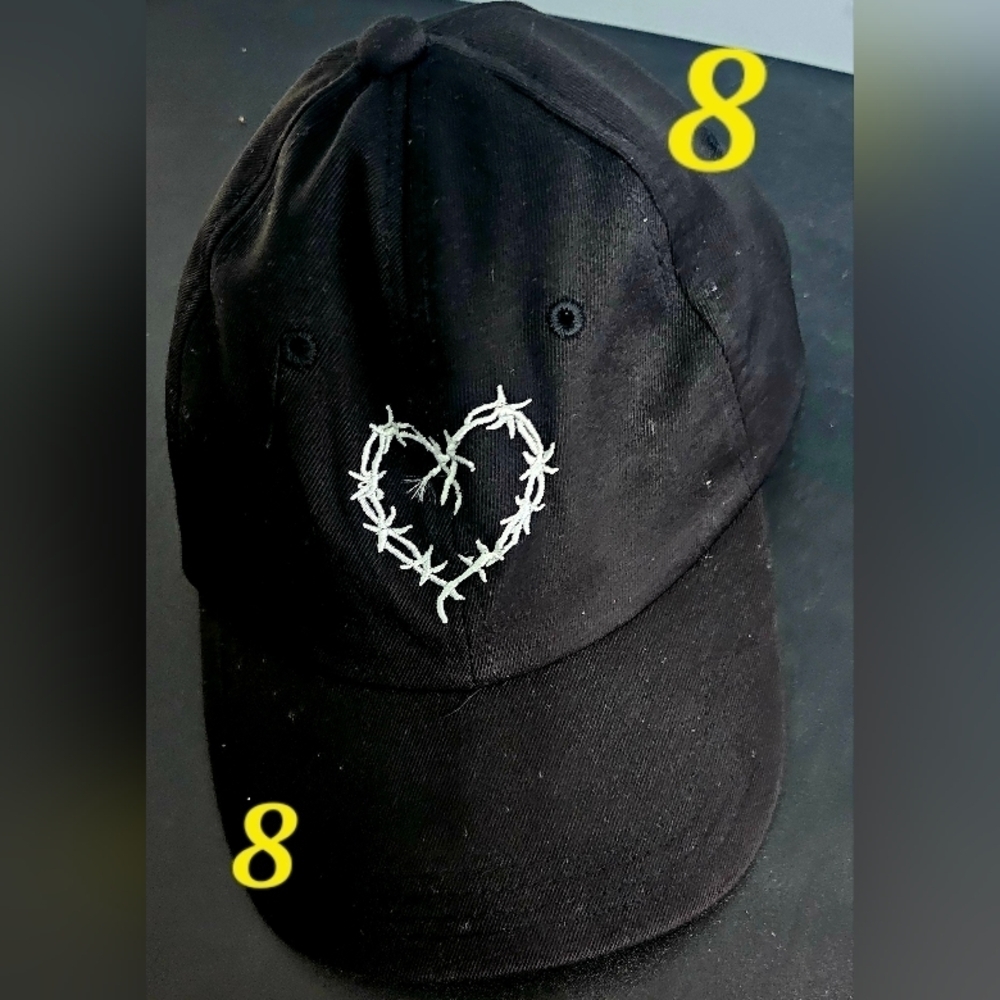 Cute designed caps - Picture 8 of 9